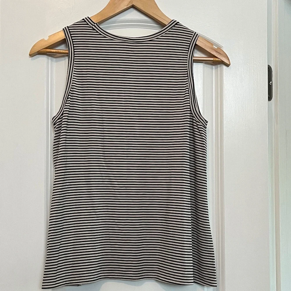 NWT Old Navy Women’s Luxe Black and White Stripes Sleeveless Tank Top - Size SP - Picture 6 of 9